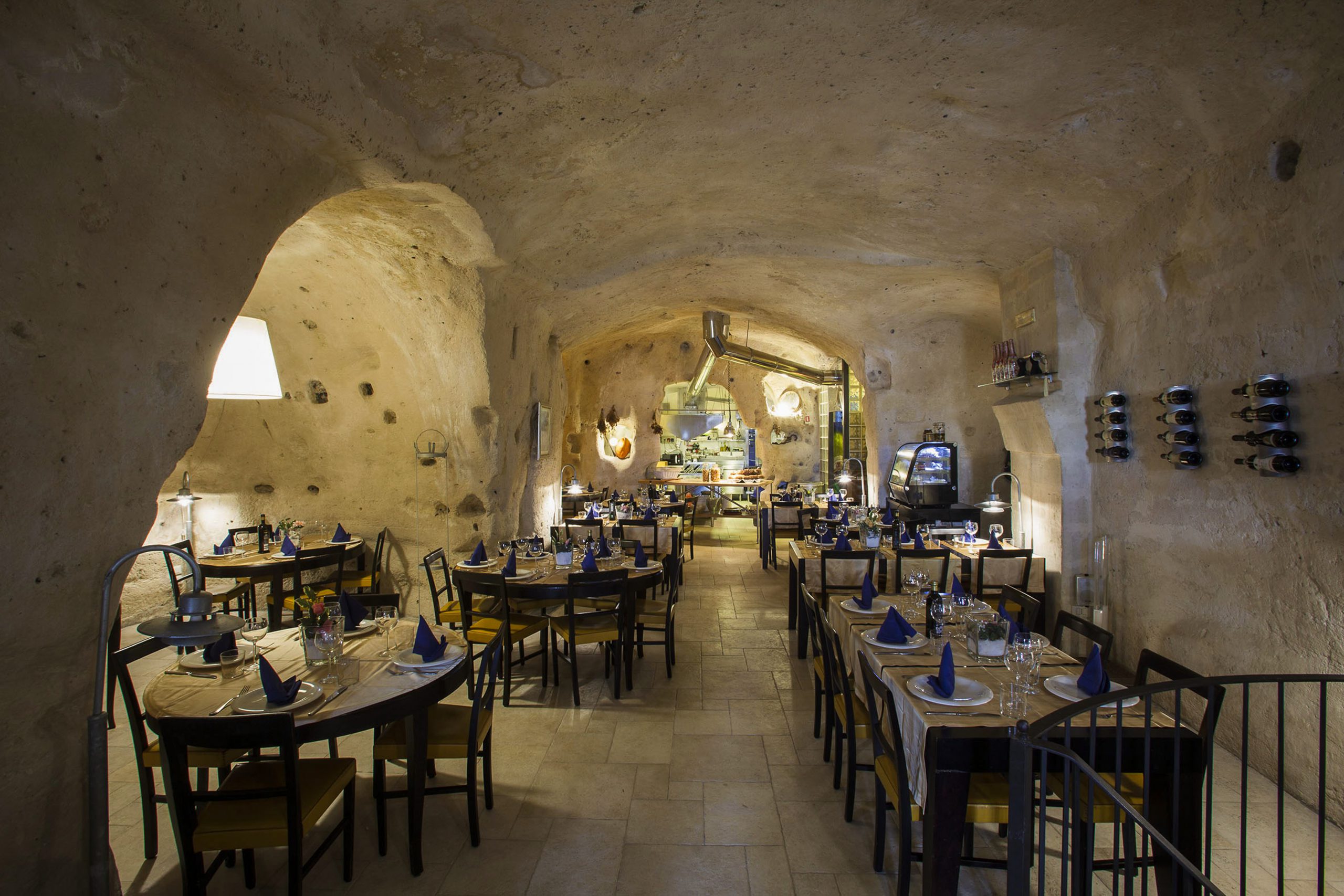 melk details Eekhoorn Restaurant and Wine Cellar - Ristorante san Pietro barisano